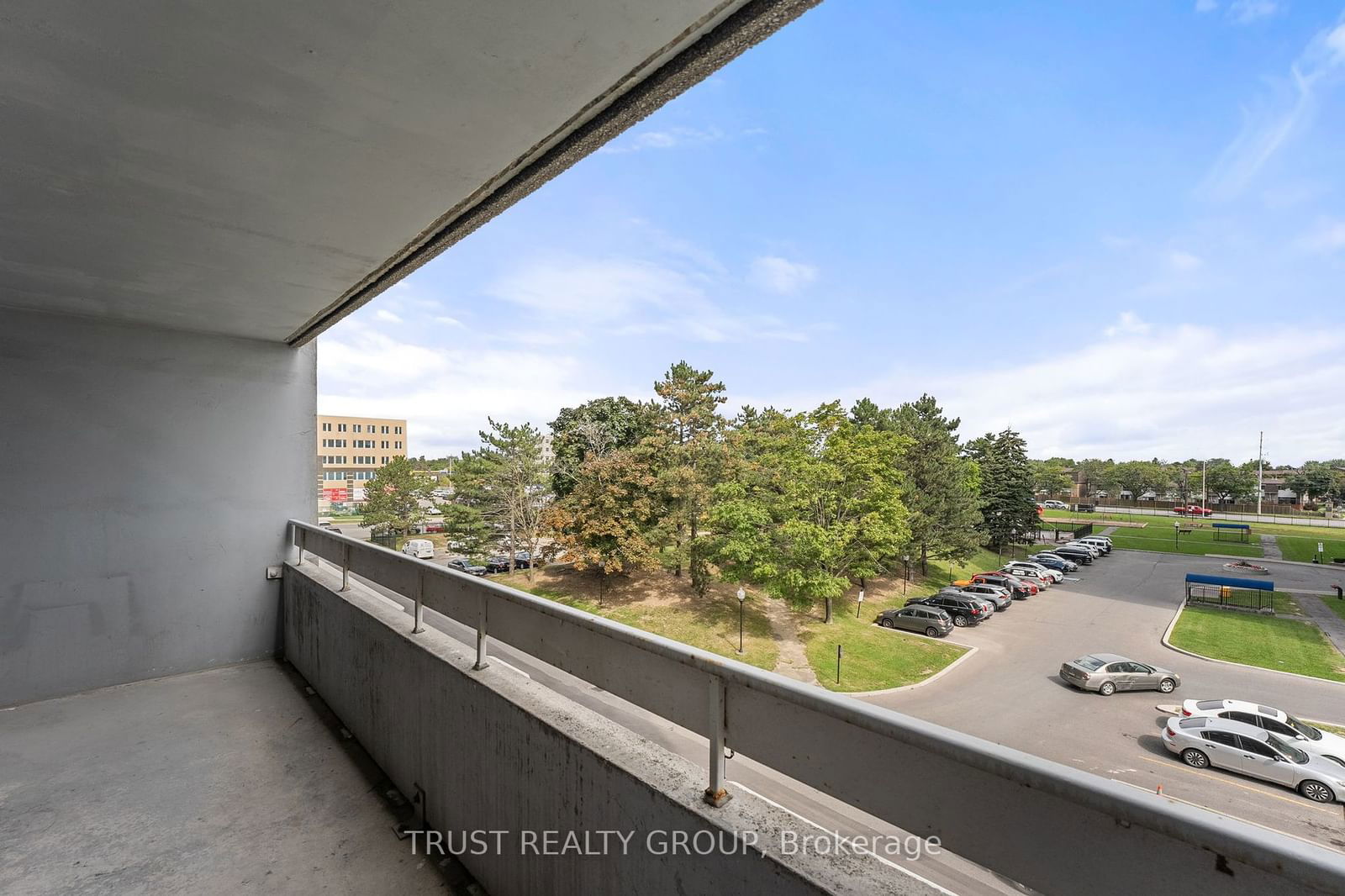 15 Kensington Rd, unit 403 for sale - image #19