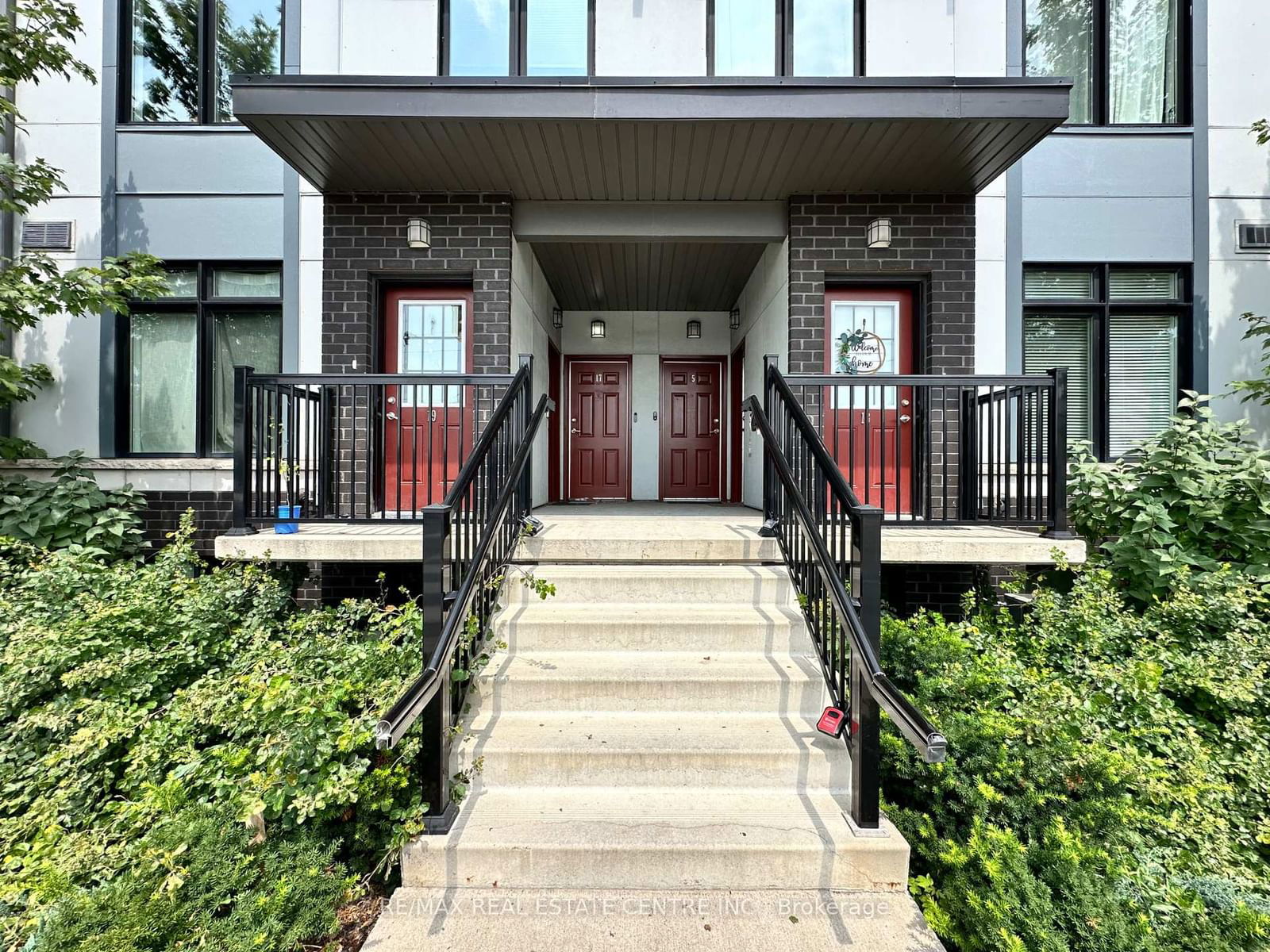 630 Rogers Rd, unit 15 for sale - image #2