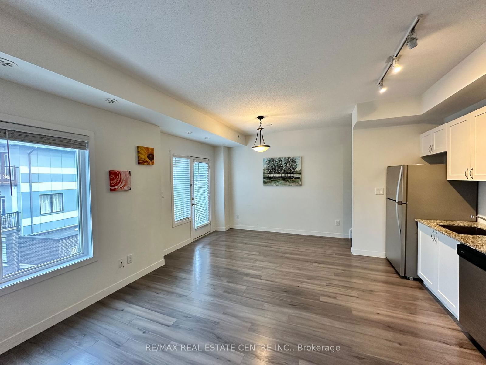 630 Rogers Rd, unit 15 for sale - image #5