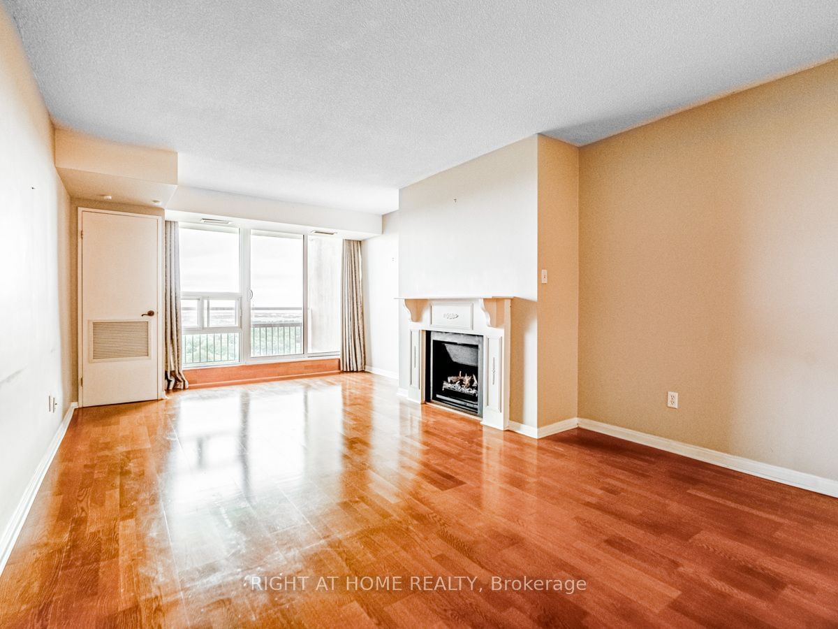 1359 White Oaks Blvd, unit 2108 for rent