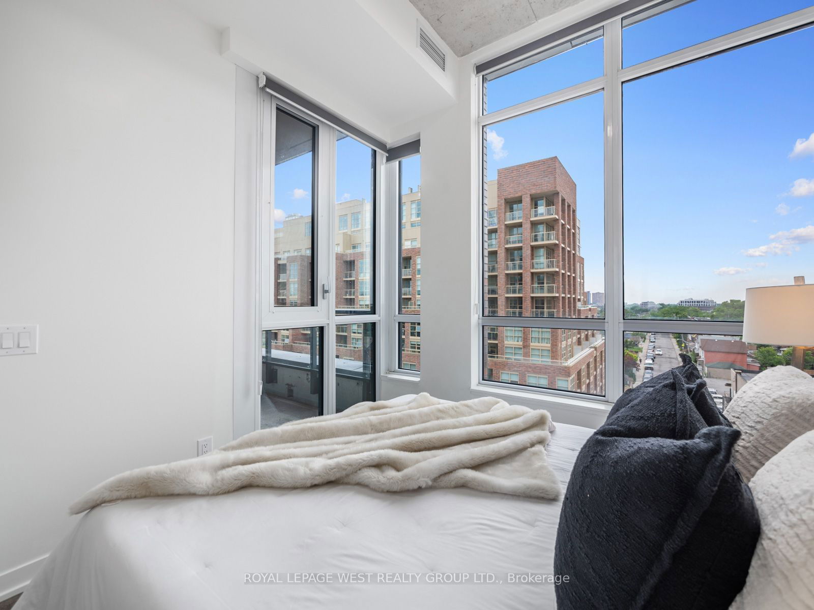 1808 St Clair Ave W, unit 713 for sale - image #16