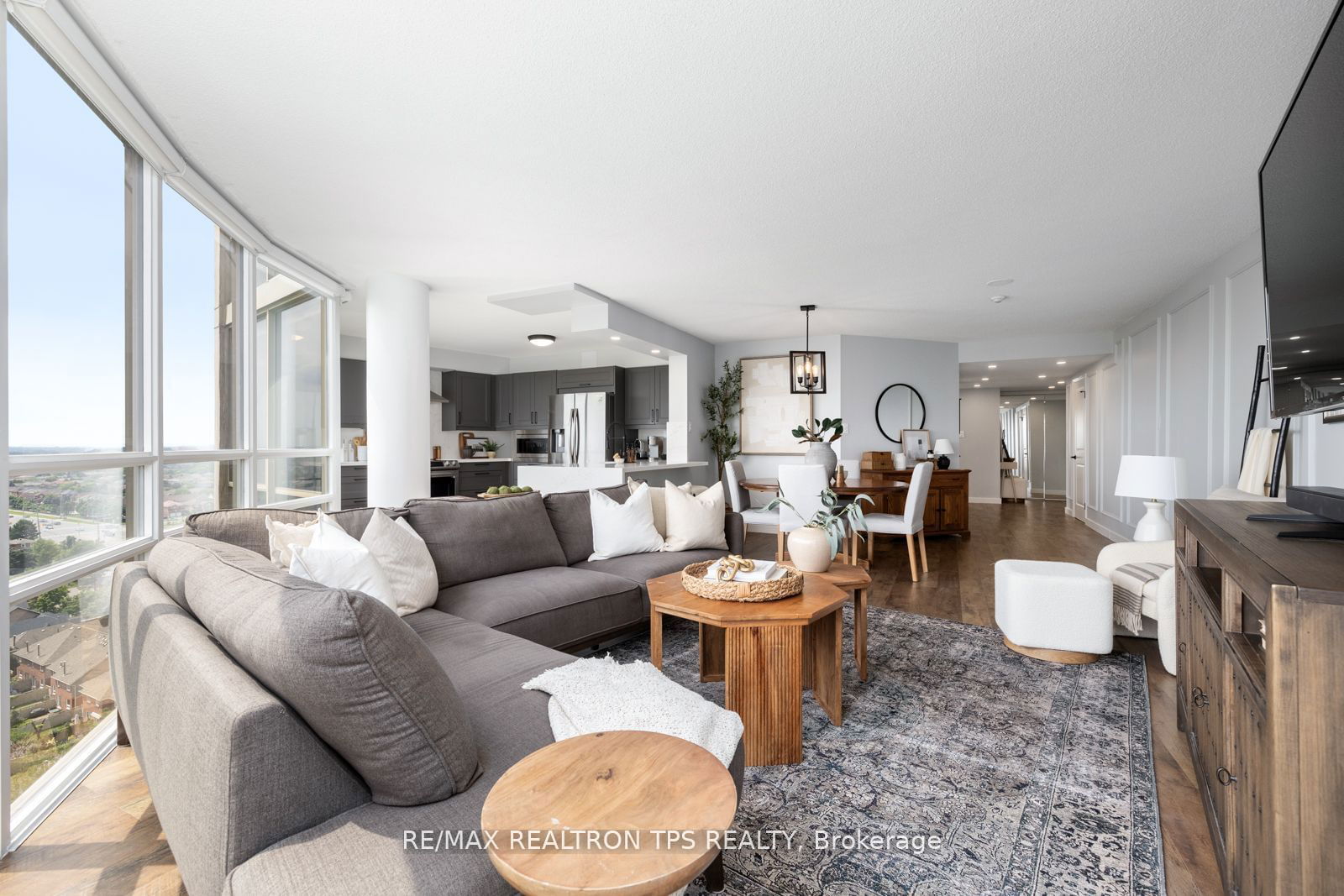 50 Eglinton Ave W, unit 1707 for sale - image #9