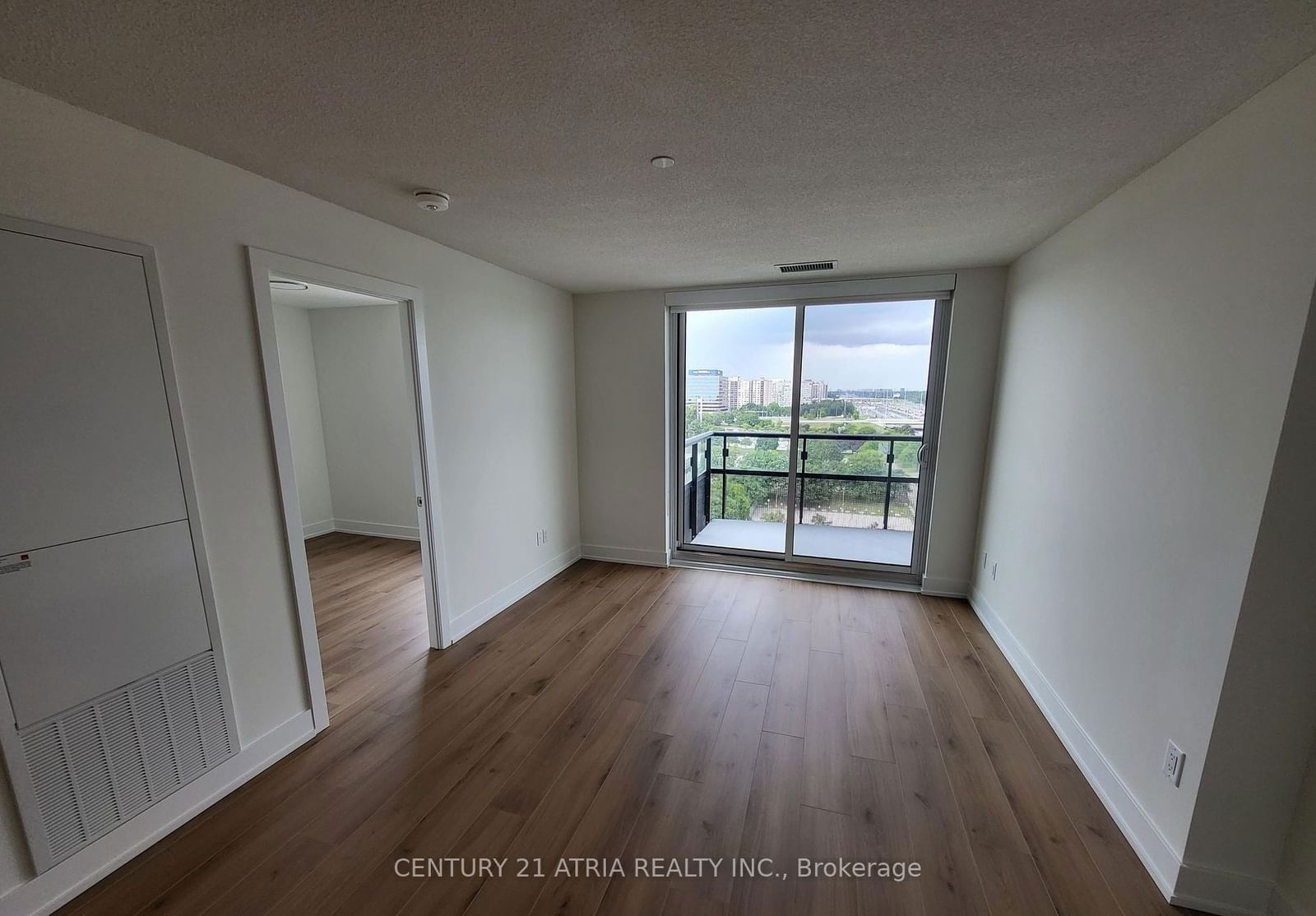 10 Eva Rd, unit 1005 for rent - image #2