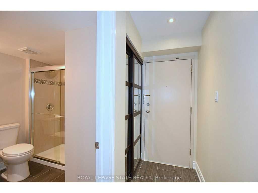 1450 Glen Abbey Gate, unit 821 for rent - image #19