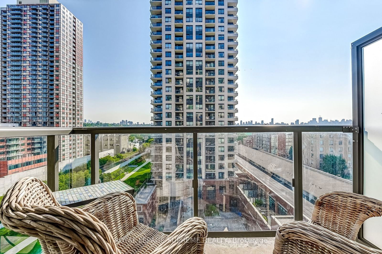 1420 Dupont St, unit 1011 for sale - image #17