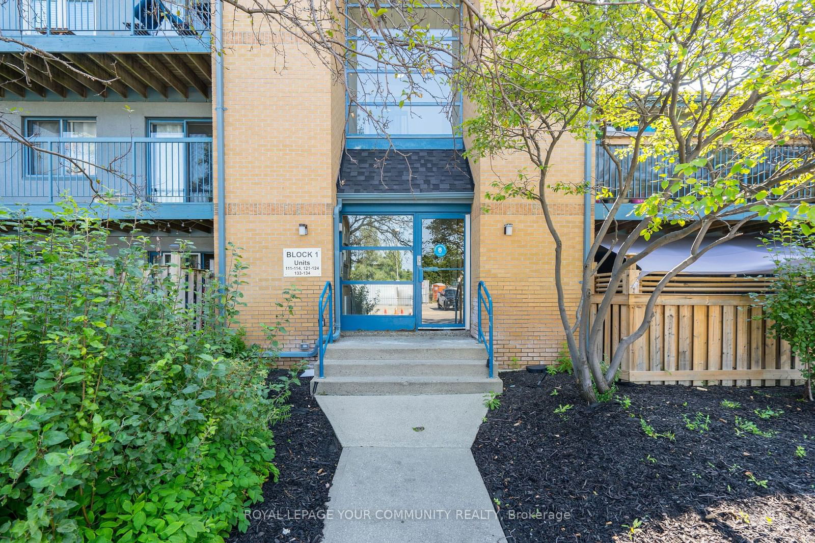 65 Trailwood Dr, unit 112 for sale - image #5