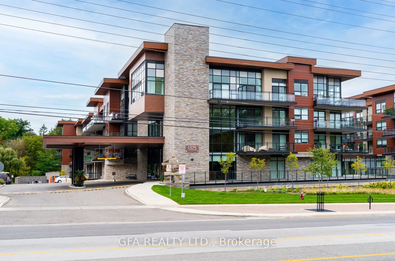 1575 Lakeshore Rd W, unit 342 for sale