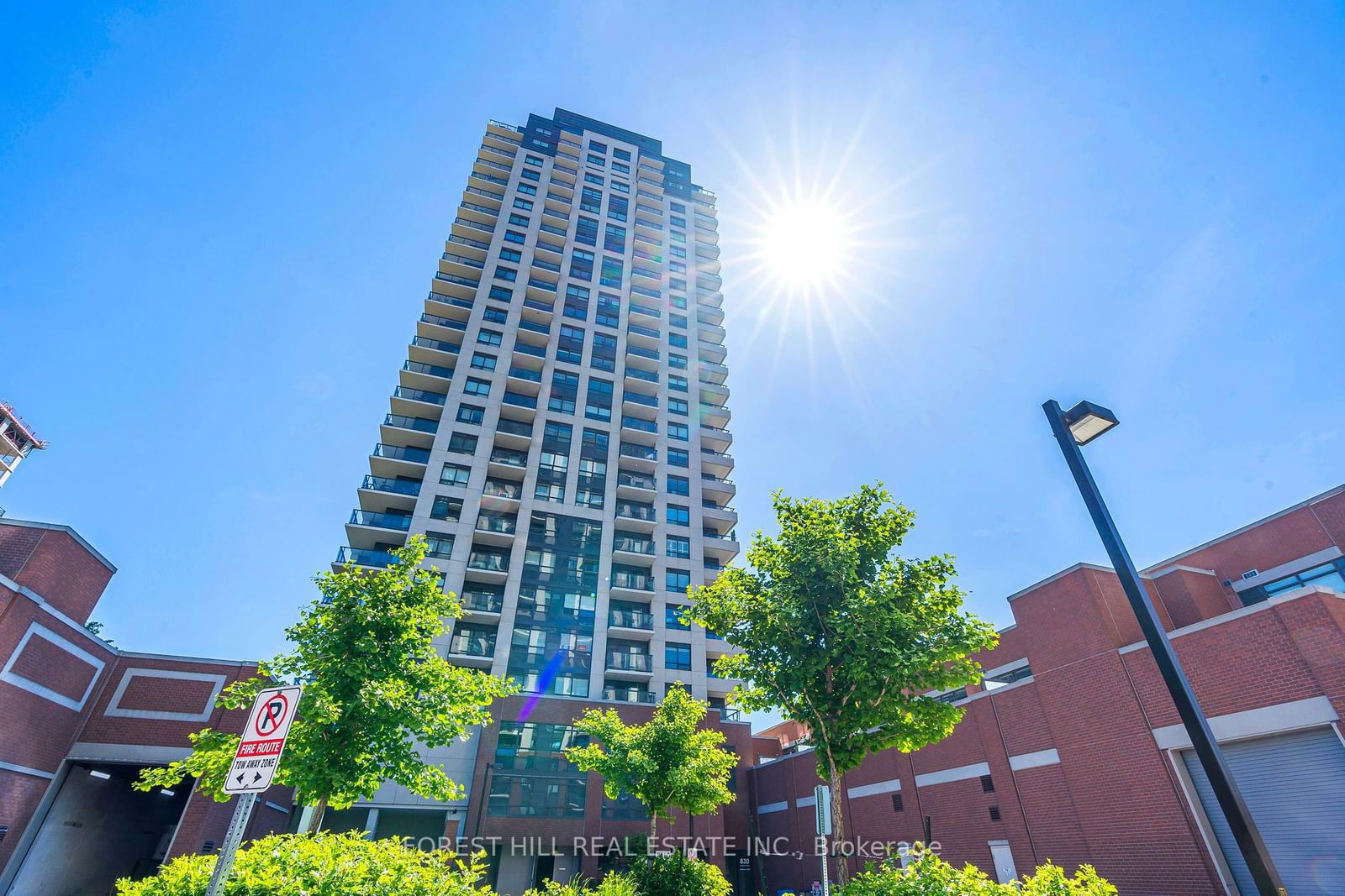 1410 DUPONT St, unit 1503 for sale - image #2