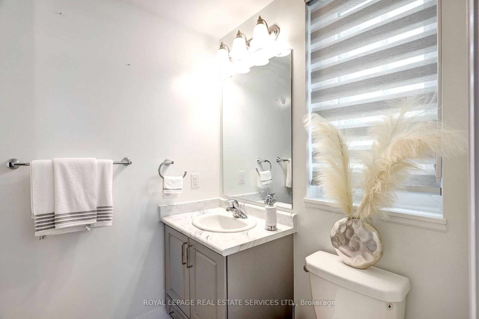 2375 Bronte Rd E, unit 212 for sale - image #16