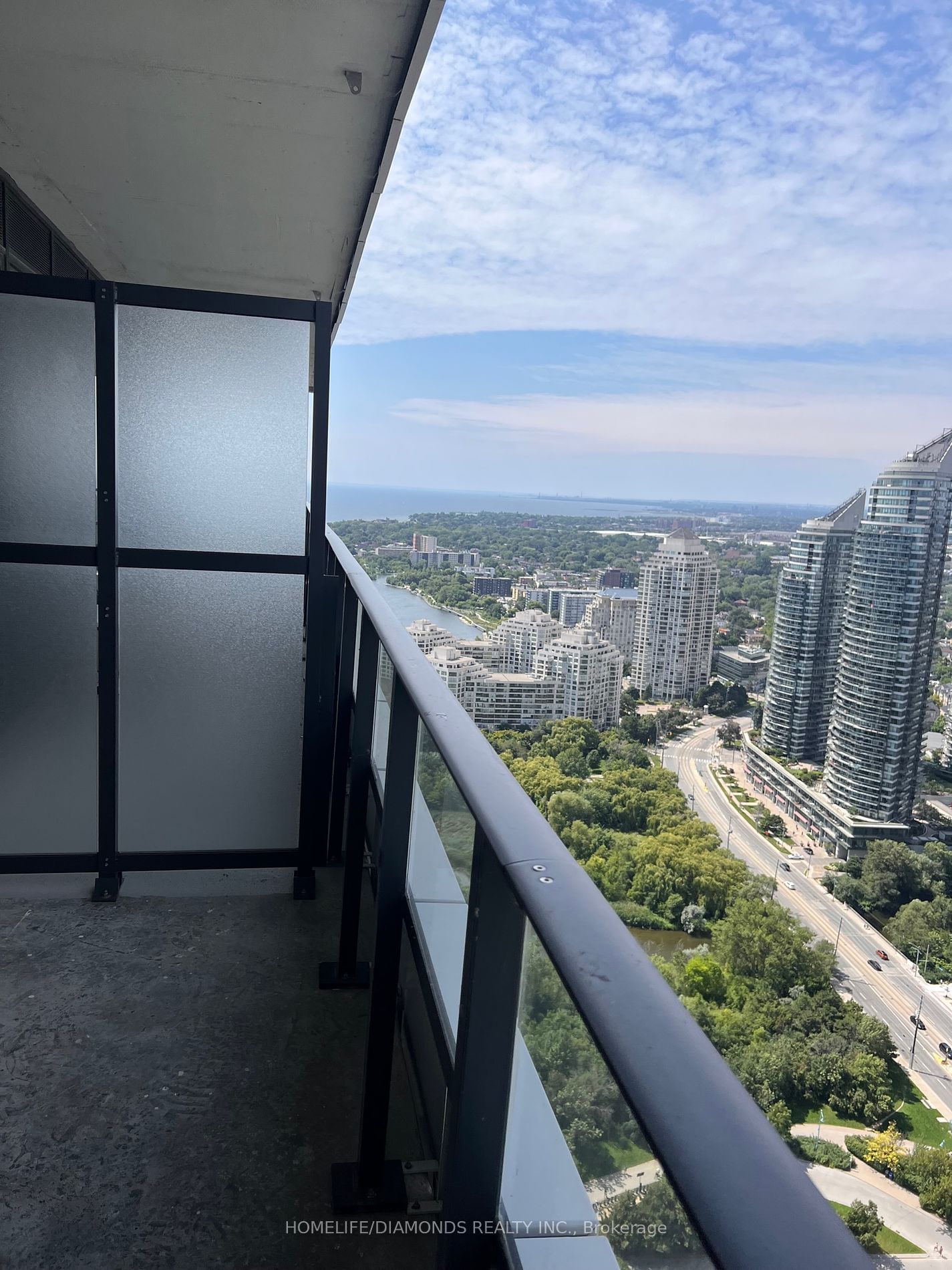 20 SHOREBREEZE Dr, unit 3802 for rent - image #3