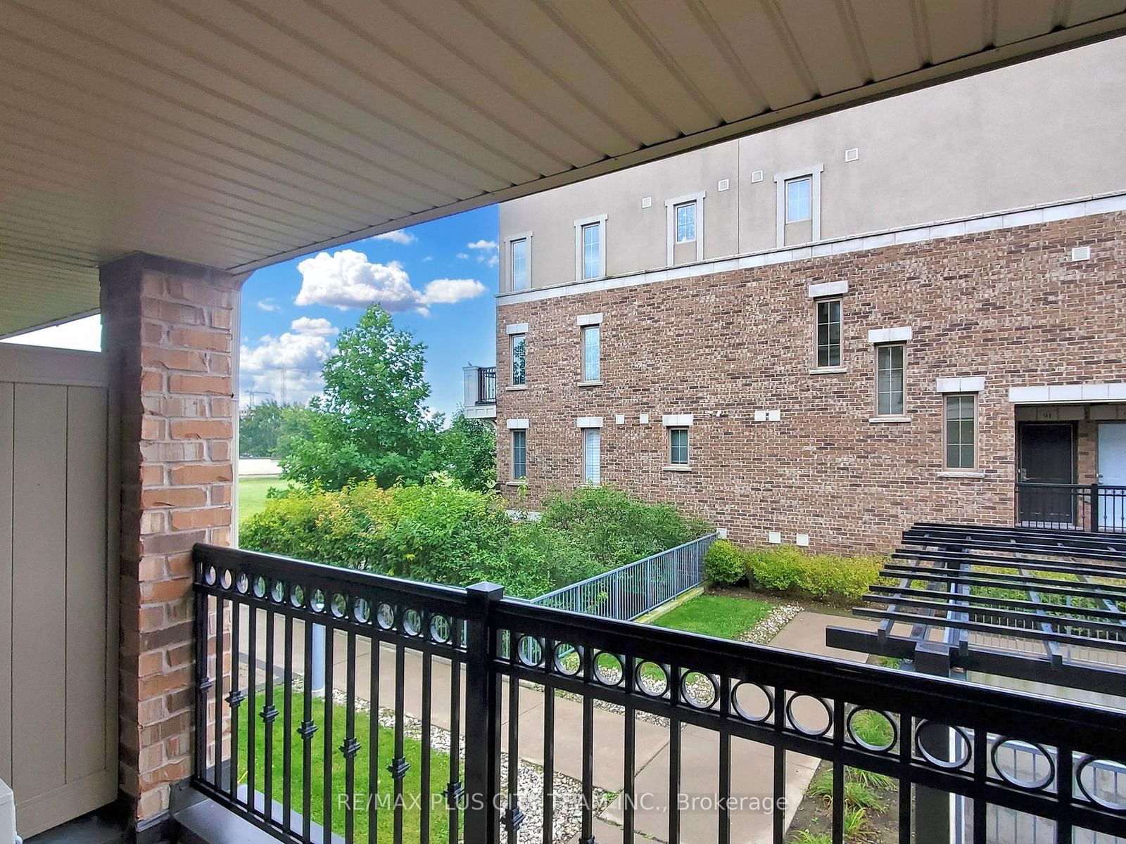 2441 Greenwich Dr, unit 122 for sale - image #5