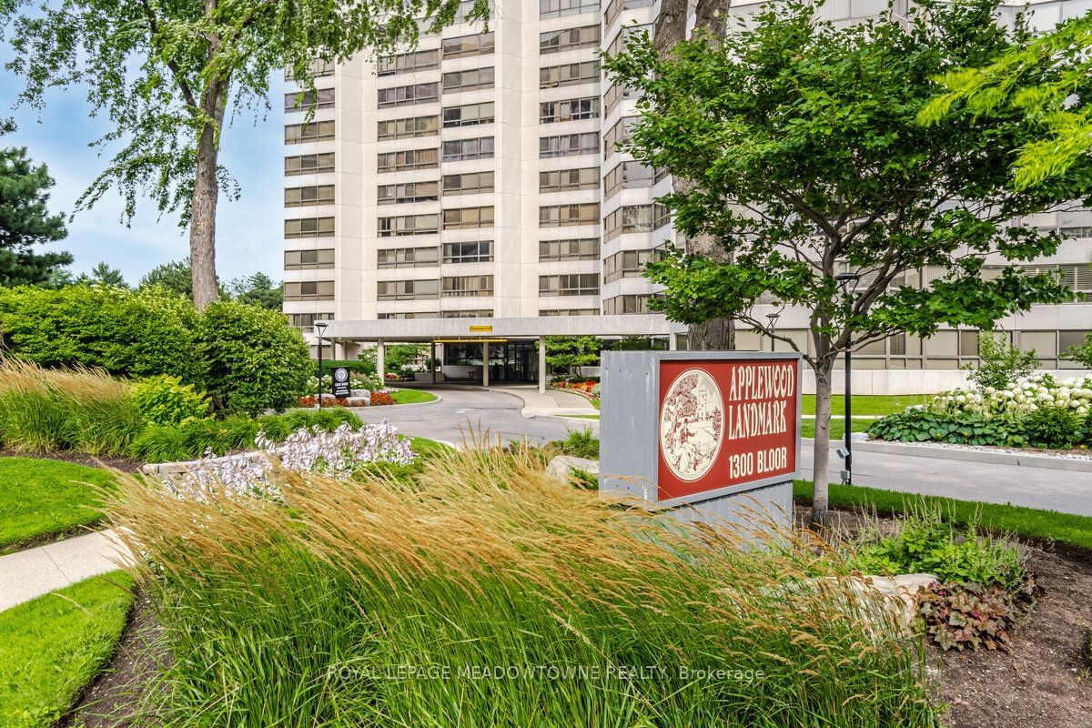 Applewood Landmark Condos, Mississauga, Toronto