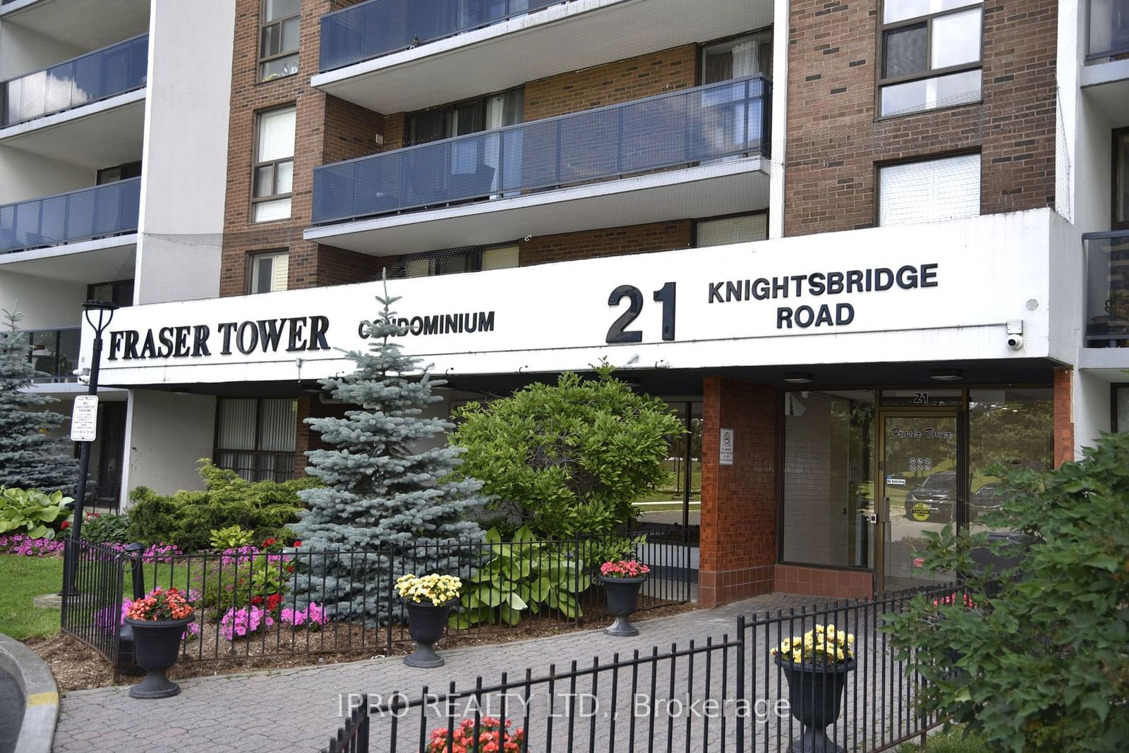 21 Knightsbridge Rd, unit 1808 for sale