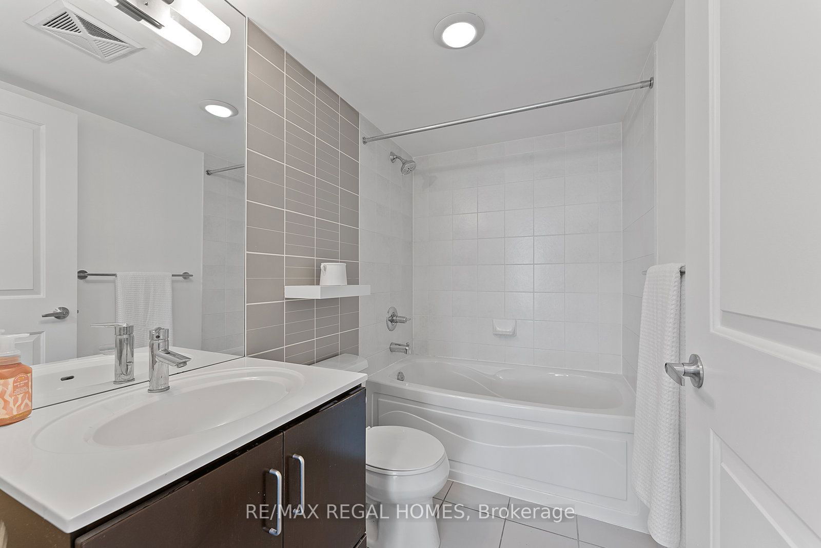 235 Sherway Gardens Rd, unit 1005 for rent - image #11