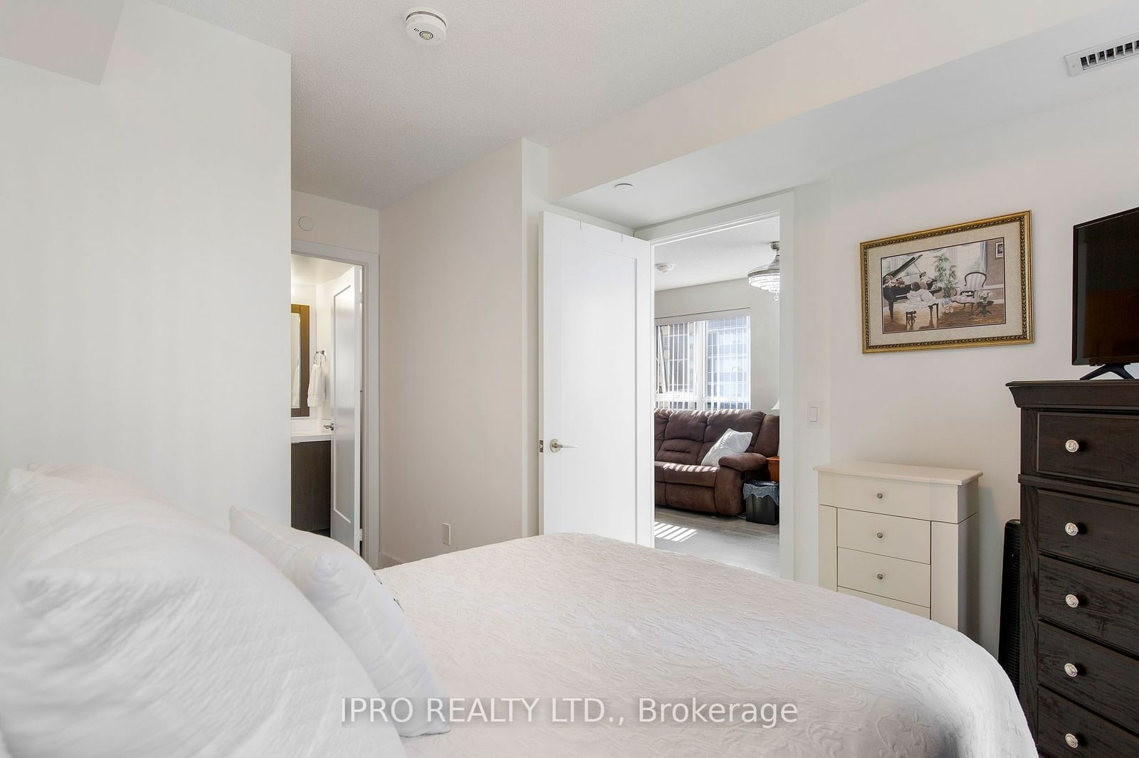 9 Mabelle Ave, unit 2416 for sale - image #13