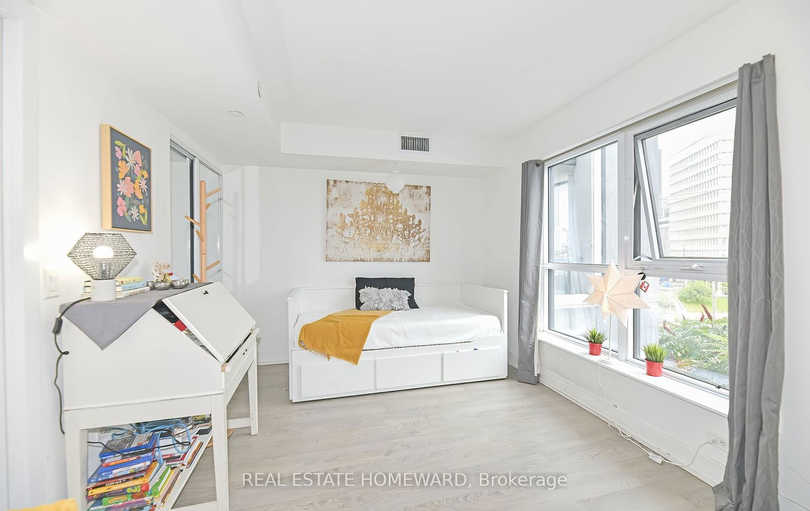 7 Mabelle Ave, unit 308A for sale - image #3