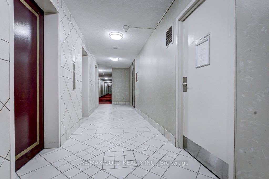 25 Kensington Rd, unit 1108 for sale - image #5