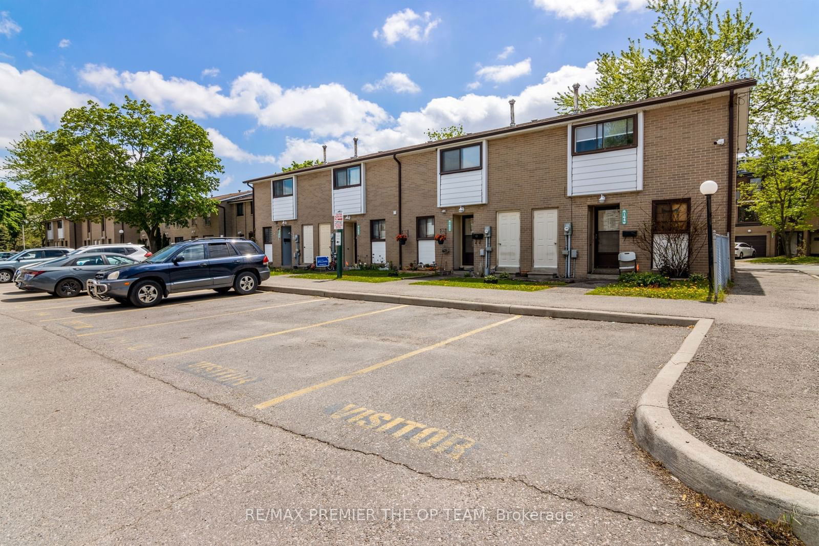 Fleetwood Crescent Townhomes, Brampton, Toronto