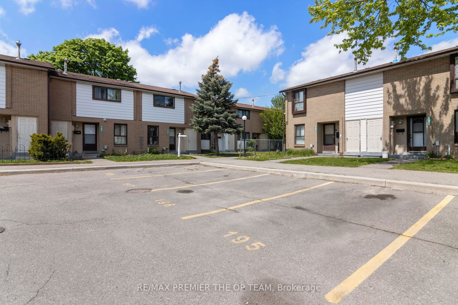 Fleetwood Crescent Townhomes, Brampton, Toronto