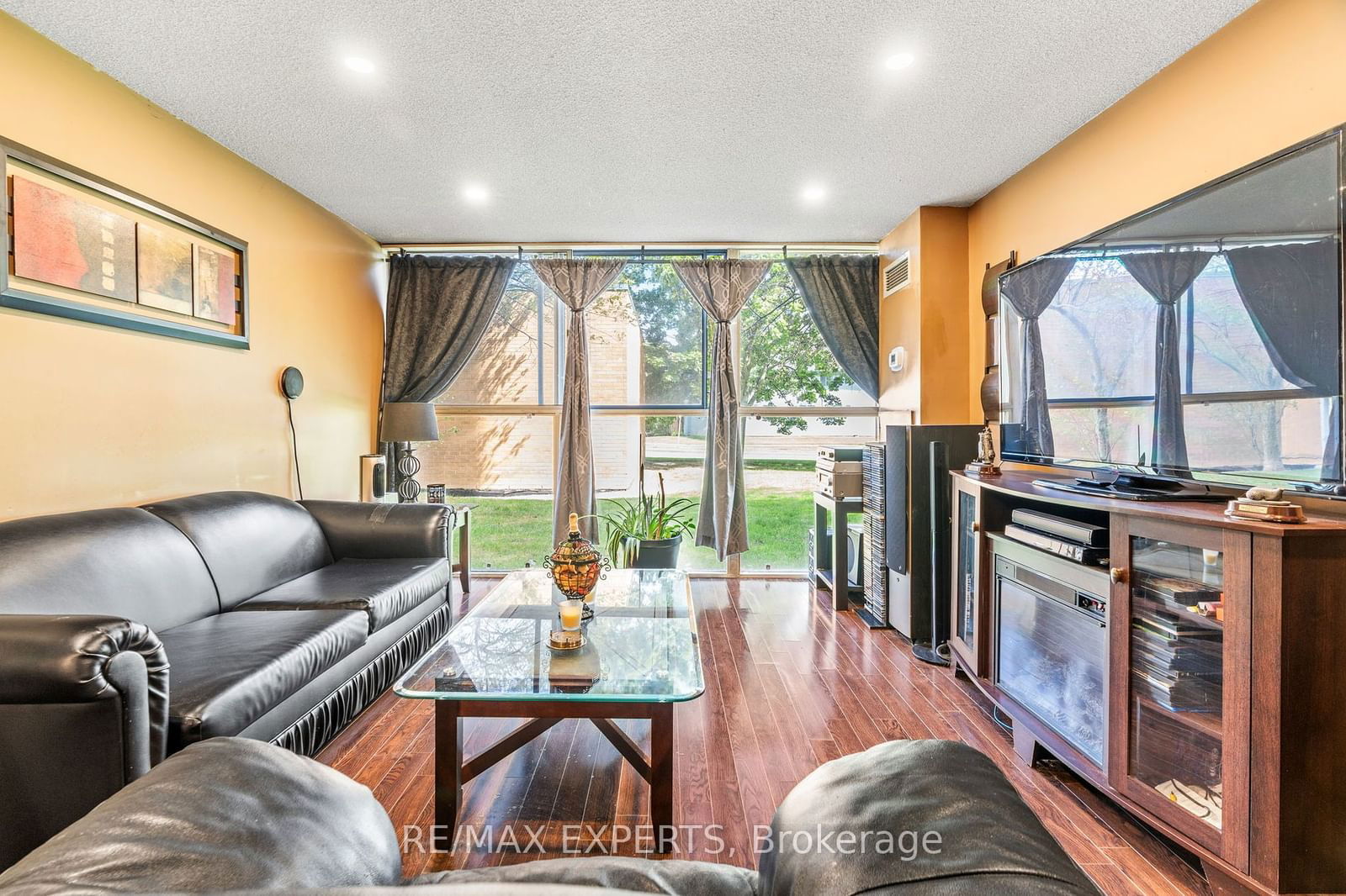 35 Trailwood Dr, unit 113 for sale - image #13