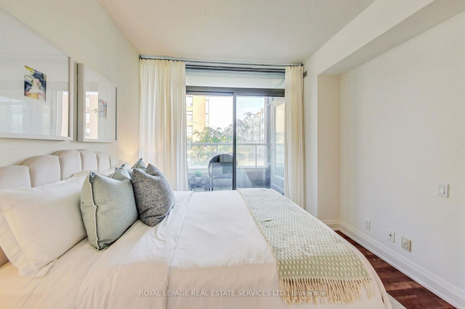 383 Ellis Park Rd, unit 705 for sale - image #28