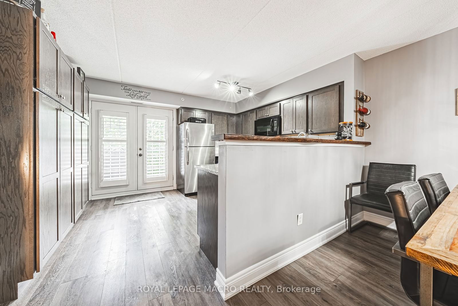 1491 Maple Ave, unit 212 for sale - image #12