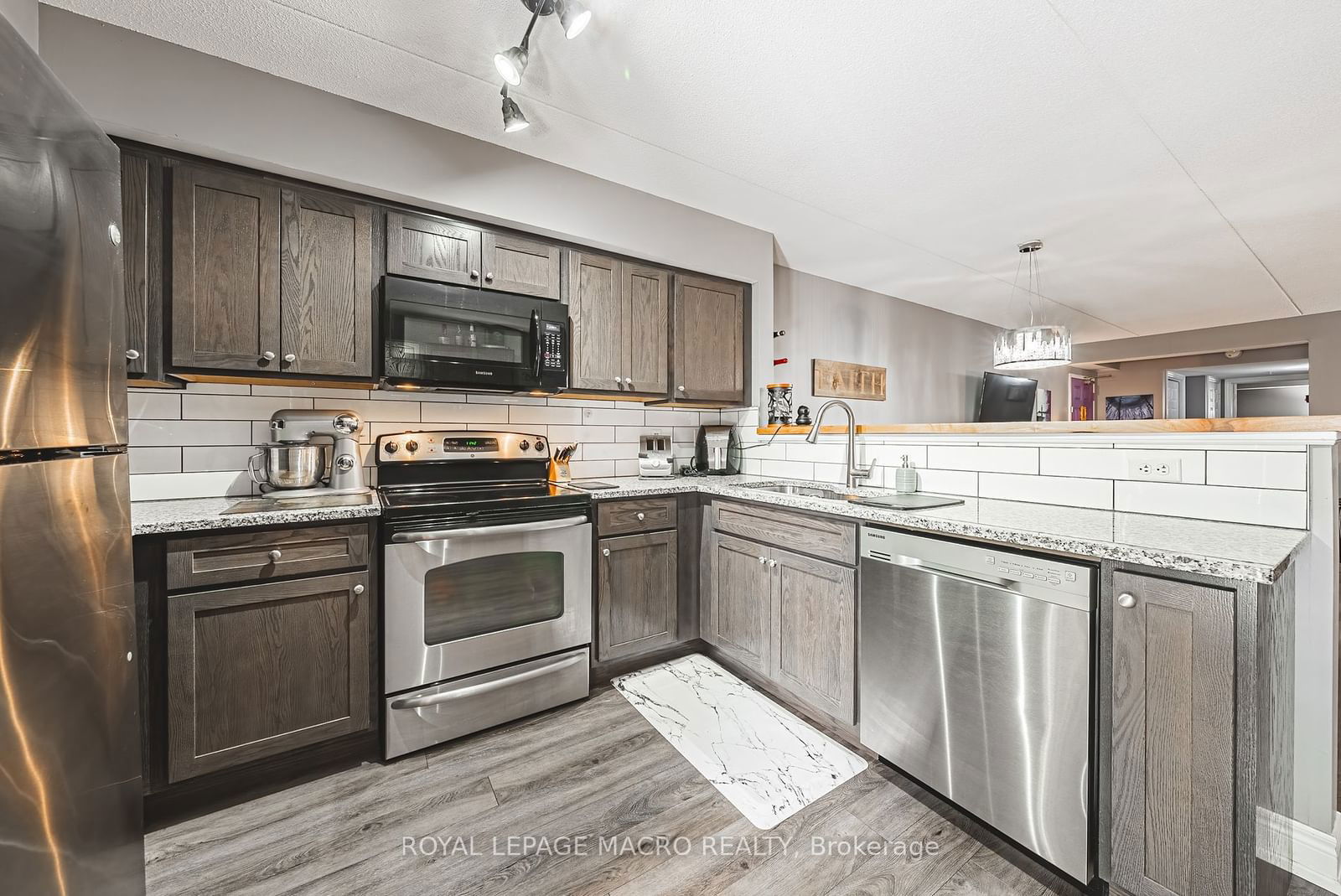 1491 Maple Ave, unit 212 for sale - image #14