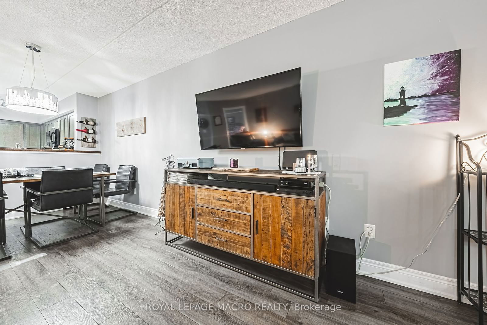 1491 Maple Ave, unit 212 for sale - image #17