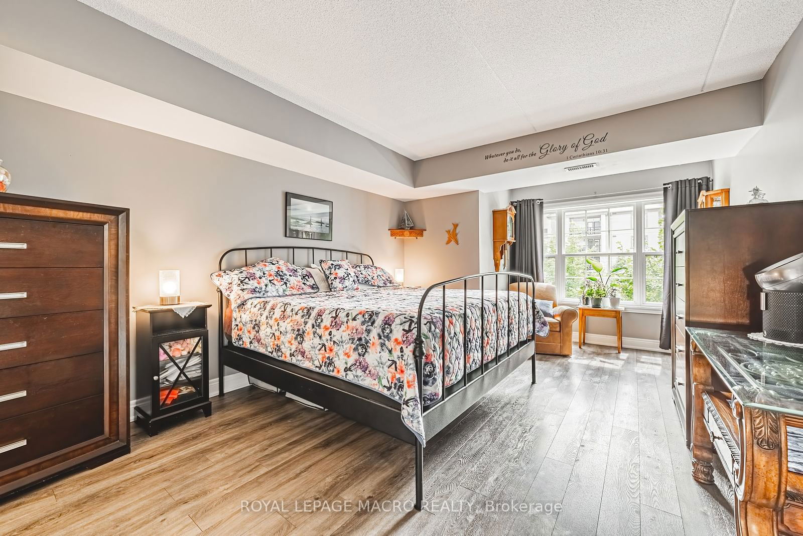 1491 Maple Ave, unit 212 for sale - image #18