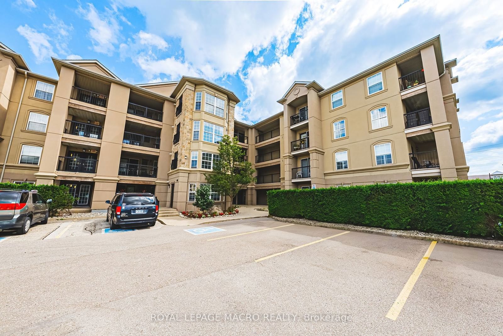 1491 Maple Ave, unit 212 for sale