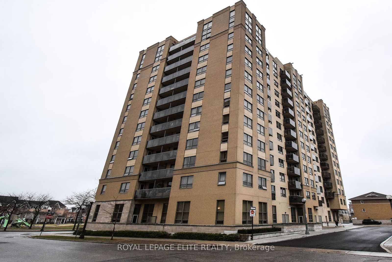 4 ELSINORE Path, unit 203 for sale - image #38