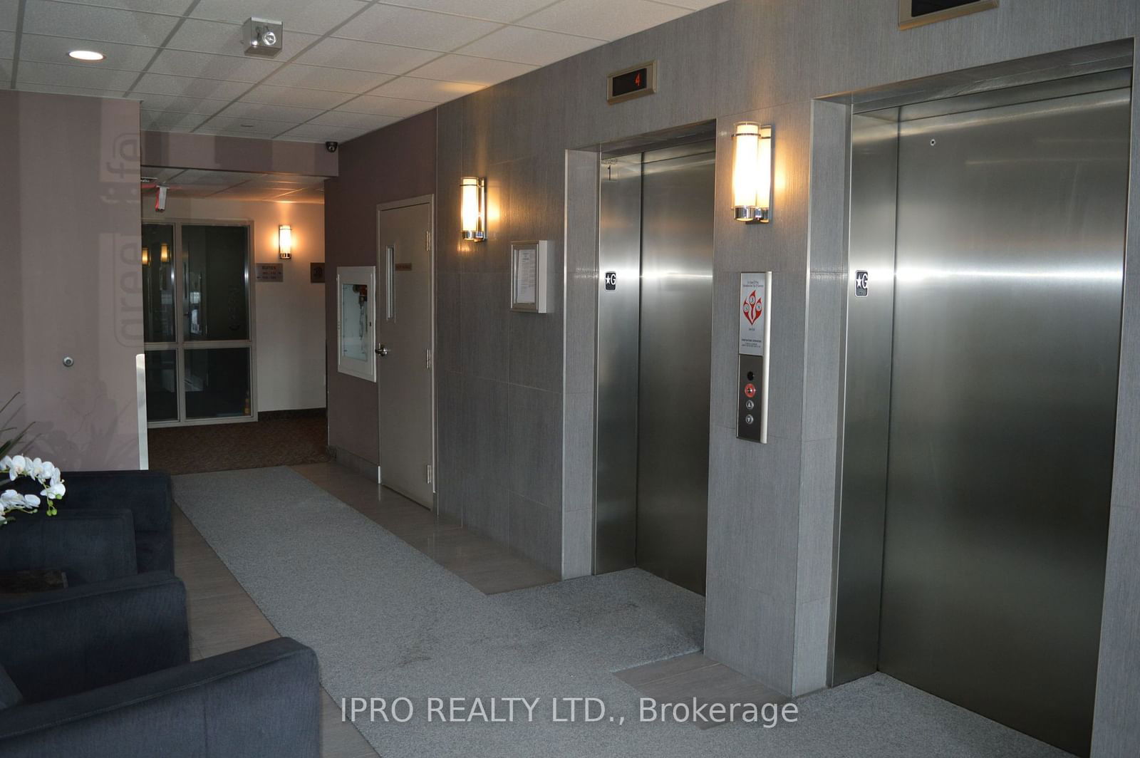 383 Main St W, unit 420 for rent - image #12