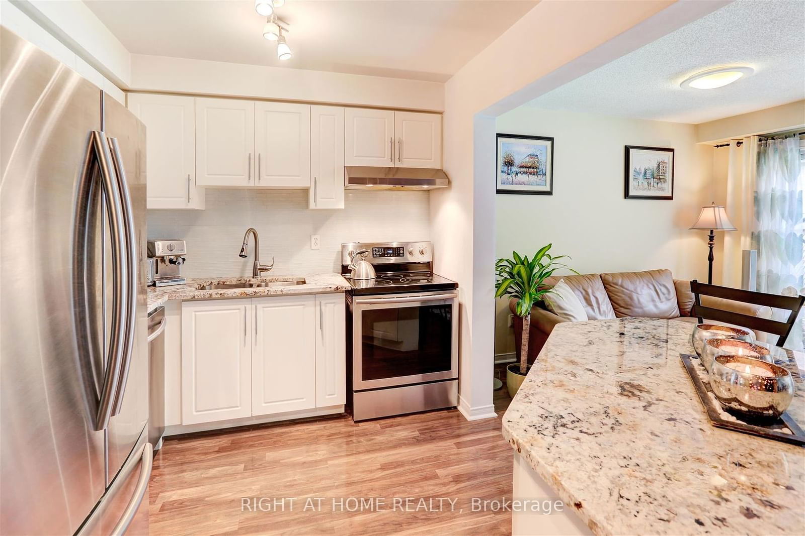 5030 Heatherleigh Ave, unit 17 for sale - image #9