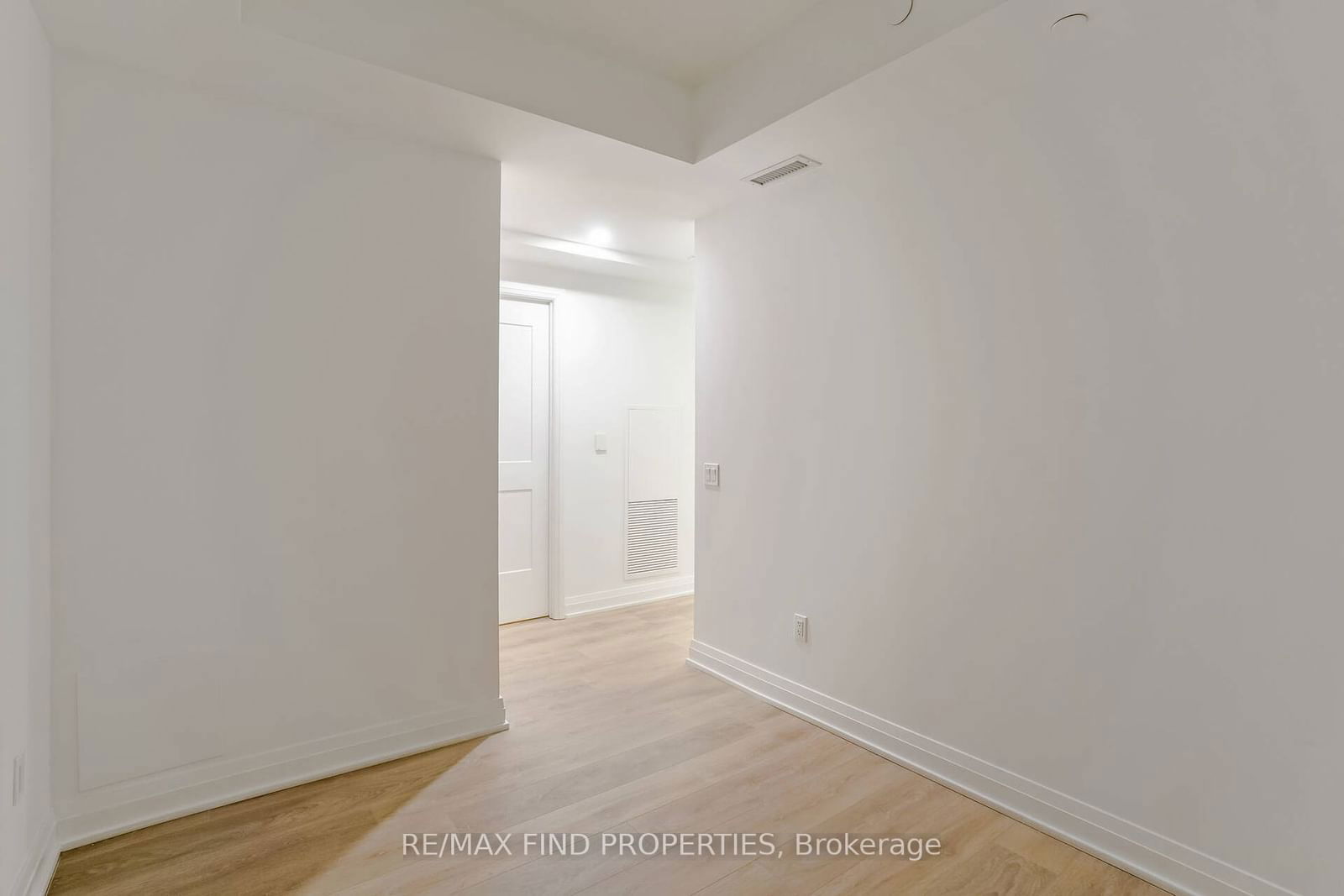 21 Park St E, unit Th06 for rent - image #24