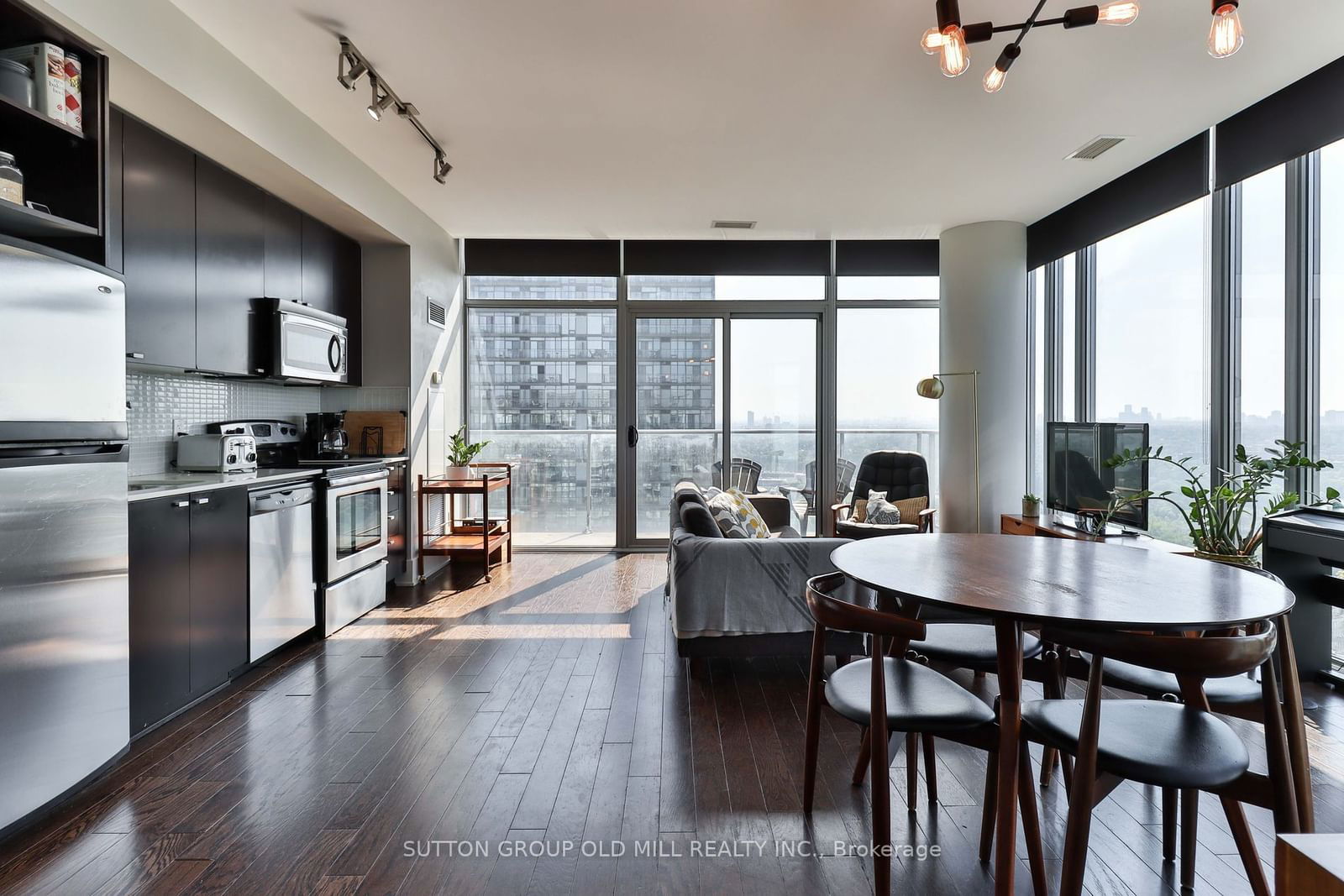 103 The Queensway, unit Ph2911 for sale - image #14