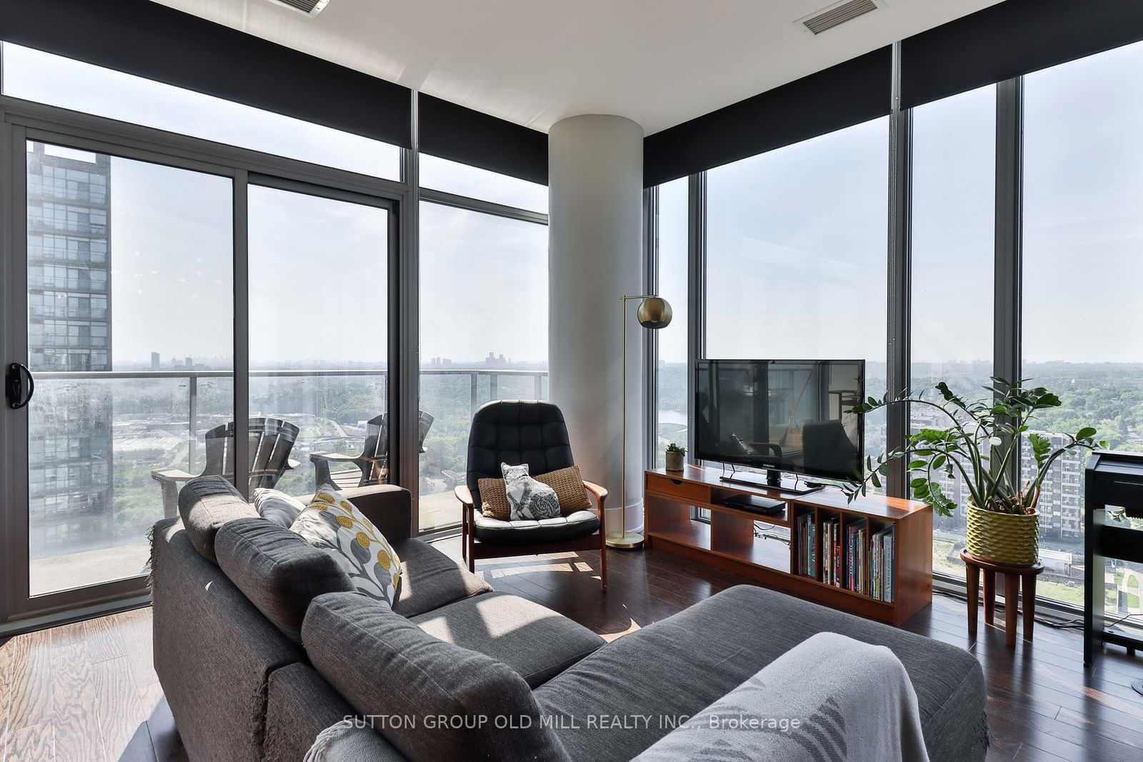 103 The Queensway, unit Ph2911 for sale