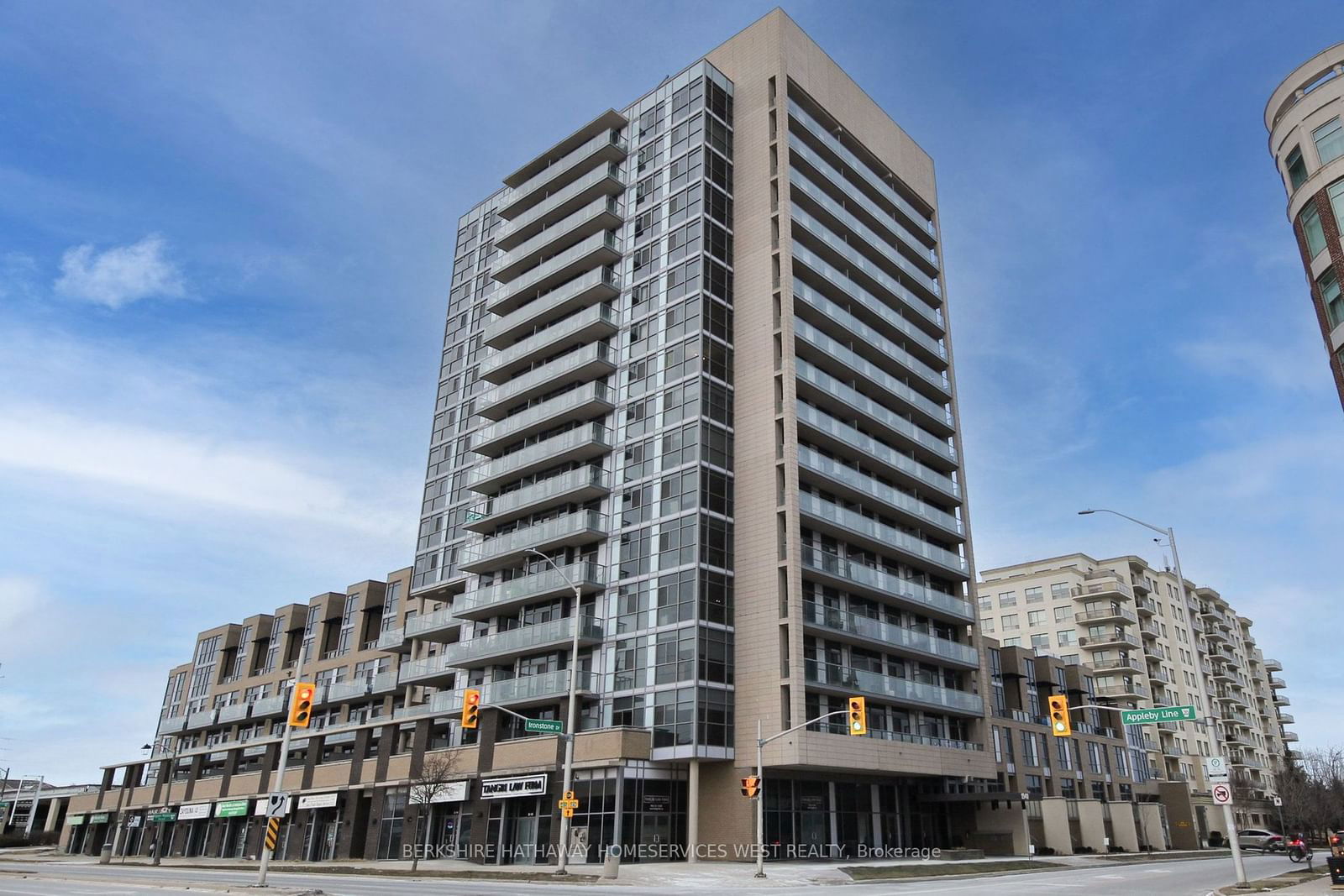 1940 Ironstone Dr, unit 709 for sale - image #1