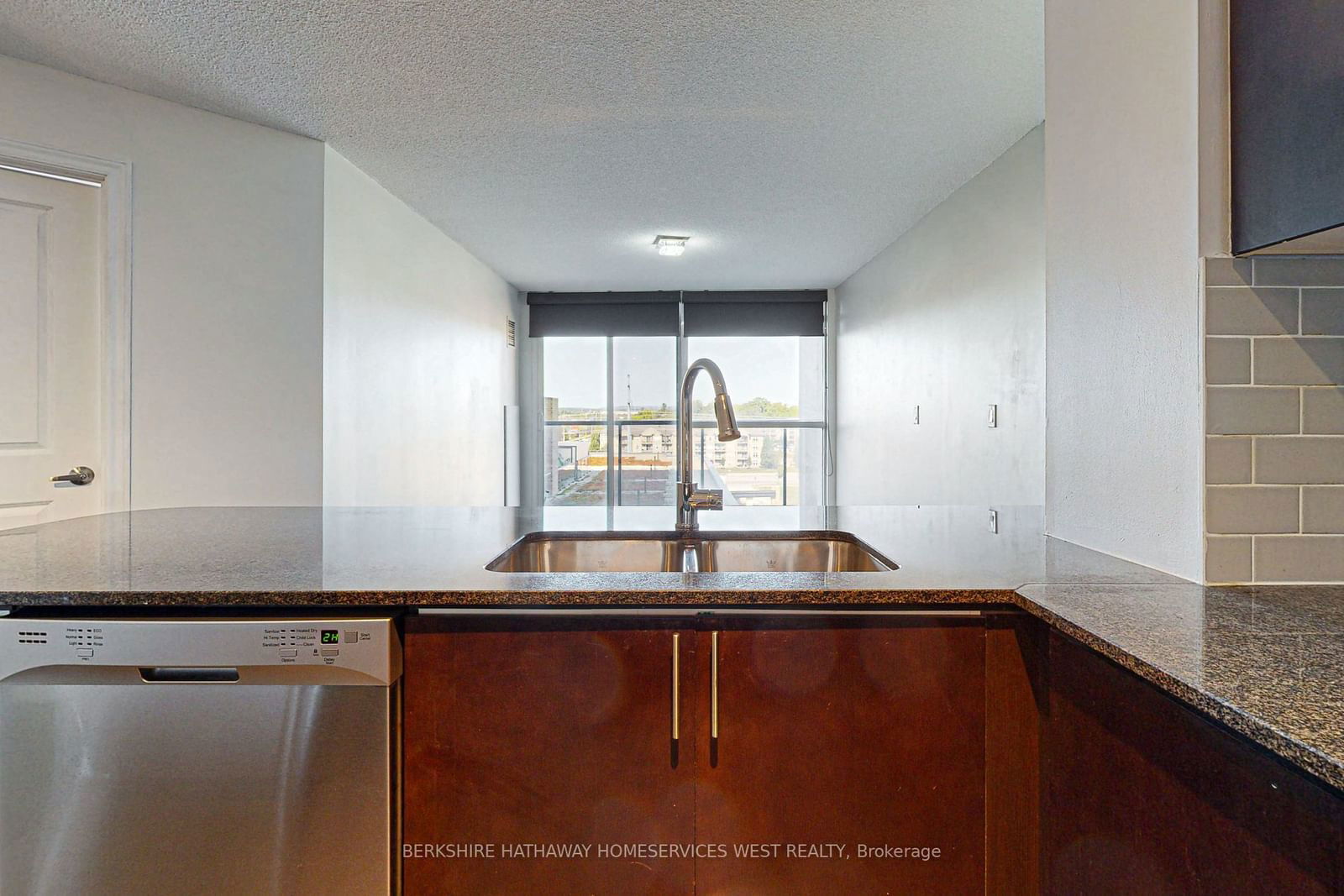 1940 Ironstone Dr, unit 709 for sale - image #8