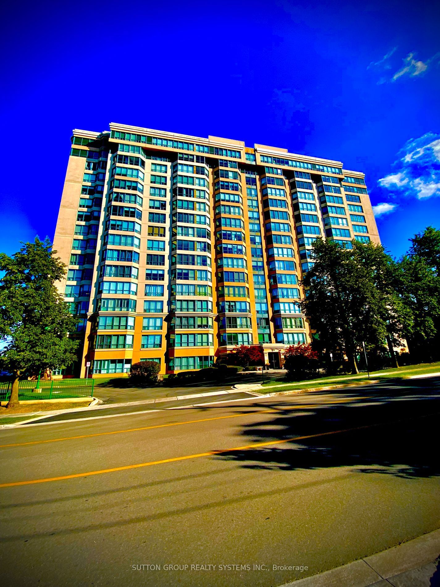 Village Parc On The Pond Condos, Milton, Toronto