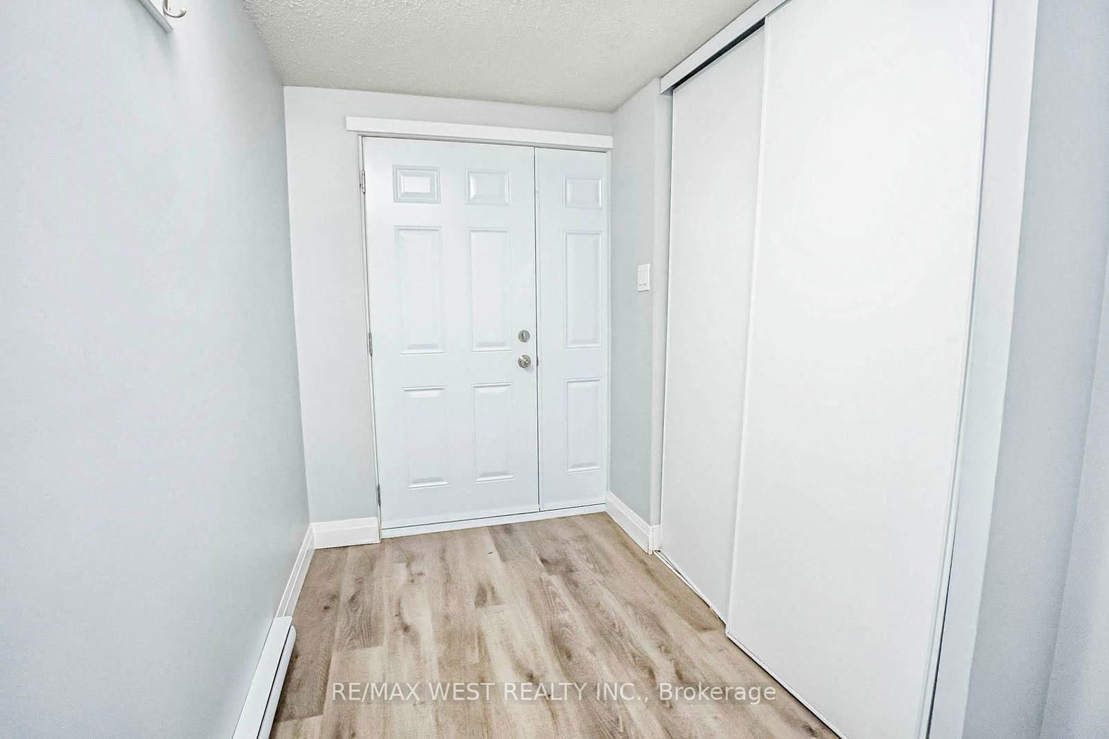 180 Mississauga Valley Blvd, unit #209 for sale - image #2