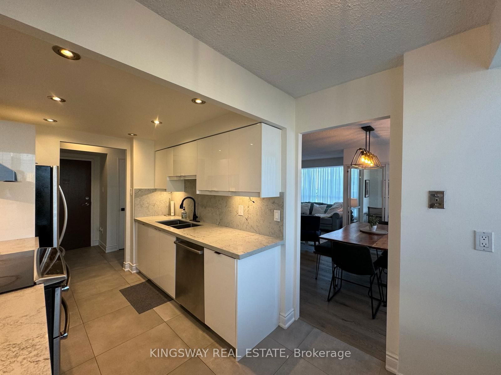 50 Kingsbridge Garden Circ, unit 1506 for rent