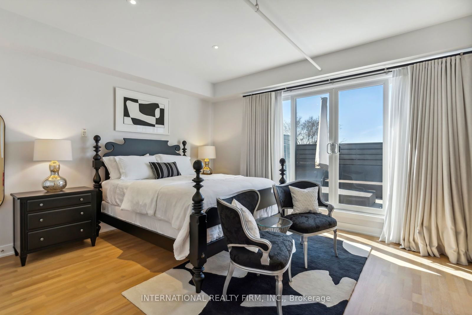 152 Annette St, unit 304 for sale - image #16