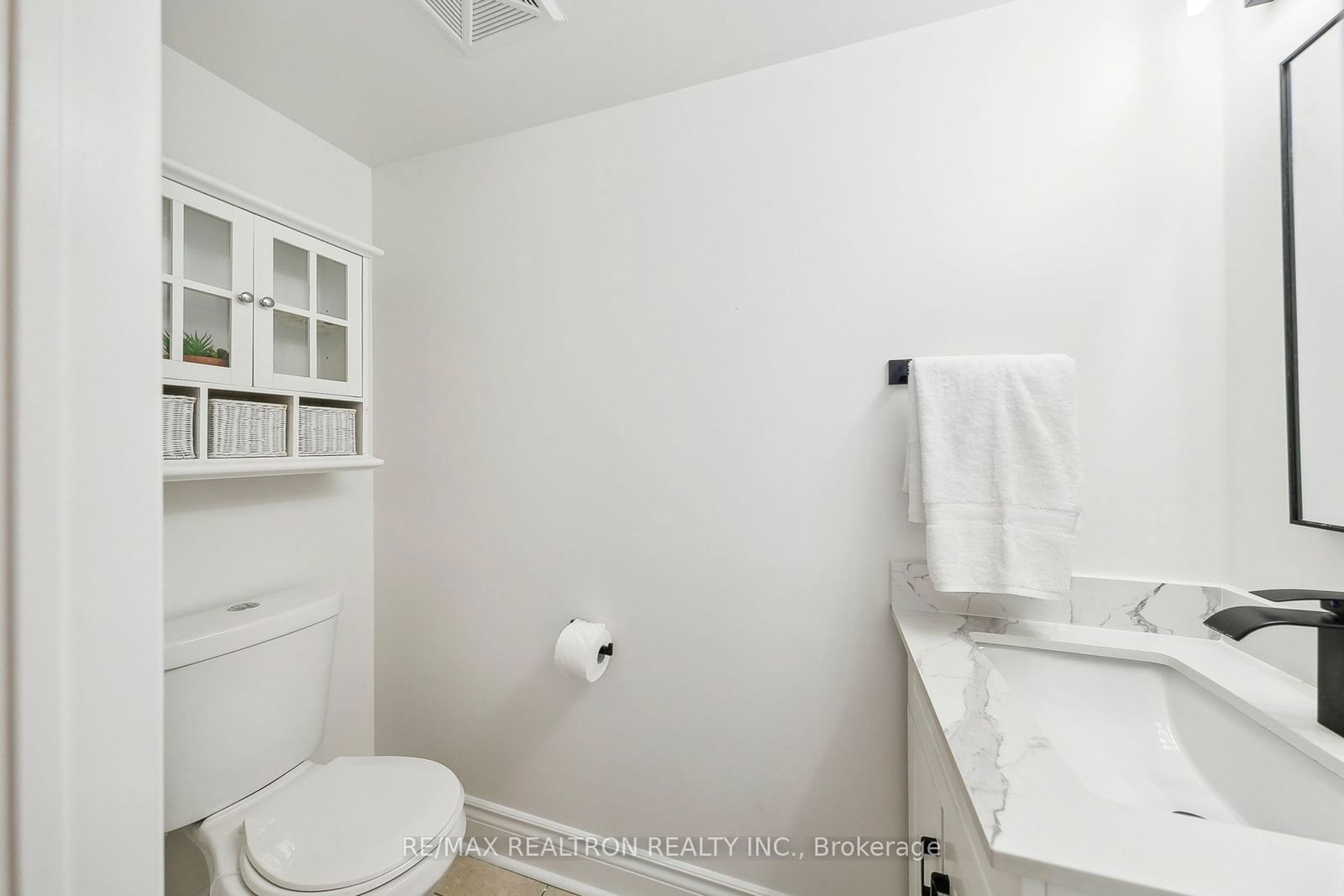 5050 Intrepid Dr, unit 80 for sale - image #28