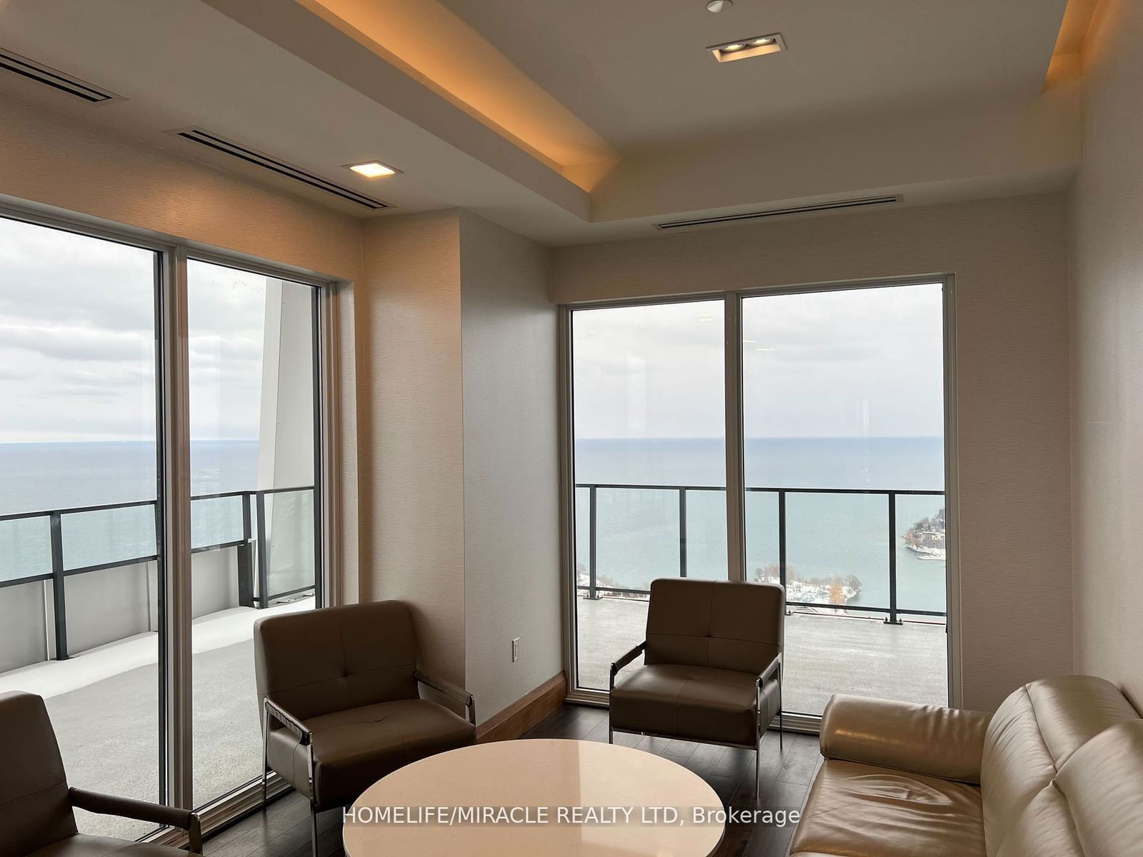 30 Shore Breeze Dr, unit 5901 for rent