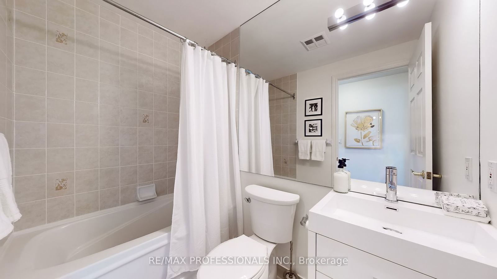 3085 Bloor St W, unit 413 for sale - image #26