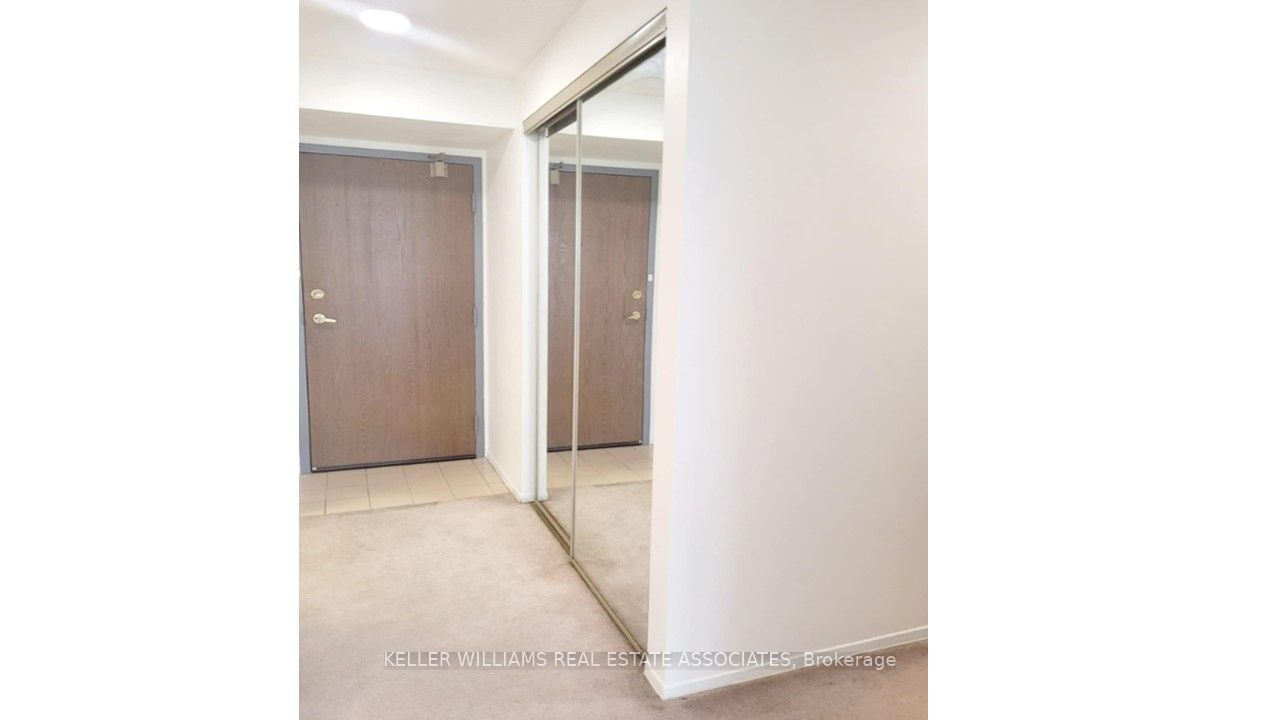 25 Agnes St, unit 404 for sale - image #4