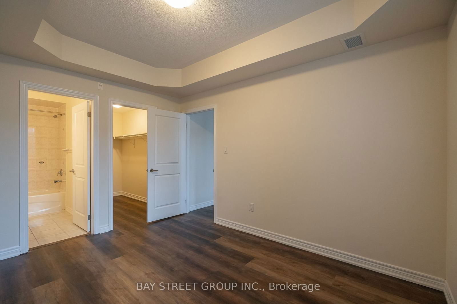 263 Georgian Dr, unit 201 for rent - image #11