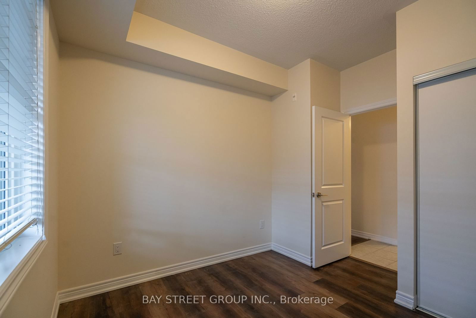 263 Georgian Dr, unit 201 for rent - image #16