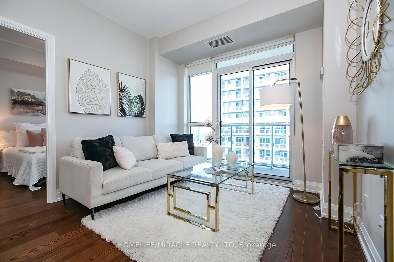 65 Speers Rd, unit 1106 for sale