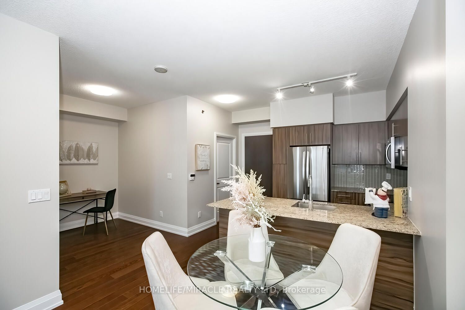 65 Speers Rd, unit 1106 for sale